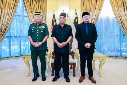Kunjungan Hormat oleh YBhg. Lt. Jeneral Datuk Johnny Lim Eng Seng