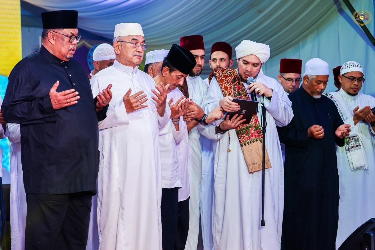 Yang di-Pertua Negeri Melaka hadir ke Program Melaka Berselawat