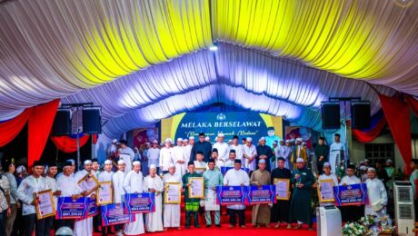 Yang di-Pertua Negeri Melaka hadir ke Program Melaka Berselawat