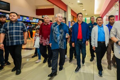 ang di-Pertua Negeri Melaka hadir ke tayangan Khas Filem ''Legasi Bomba The Movie'' di GSC AEON Bandaraya Melaka