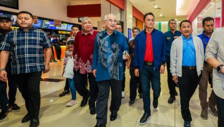 ang di-Pertua Negeri Melaka hadir ke tayangan Khas Filem ''Legasi Bomba The Movie'' di GSC AEON Bandaraya Melaka