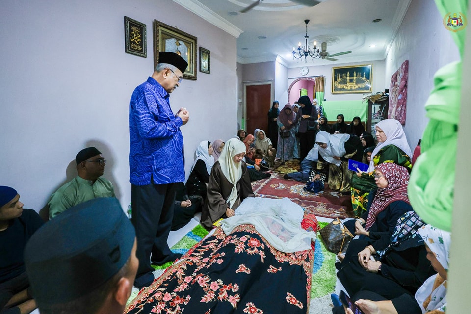 Solat Jumaat bersama warga Angkatan Tentera Malaysia (ATM) di Masjid As-Syuhada' Kem Terendak Sungai Udang