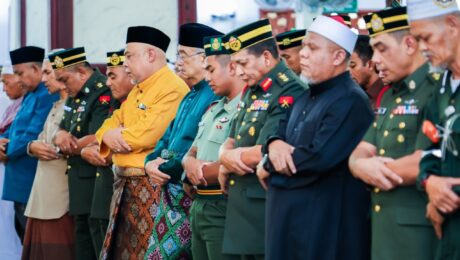 Solat Jumaat bersama warga Angkatan Tentera Malaysia (ATM) di Masjid As-Syuhada' Kem Terendak Sungai Udang