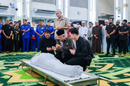 Solat Jenazah kepada Allahyarham PPj