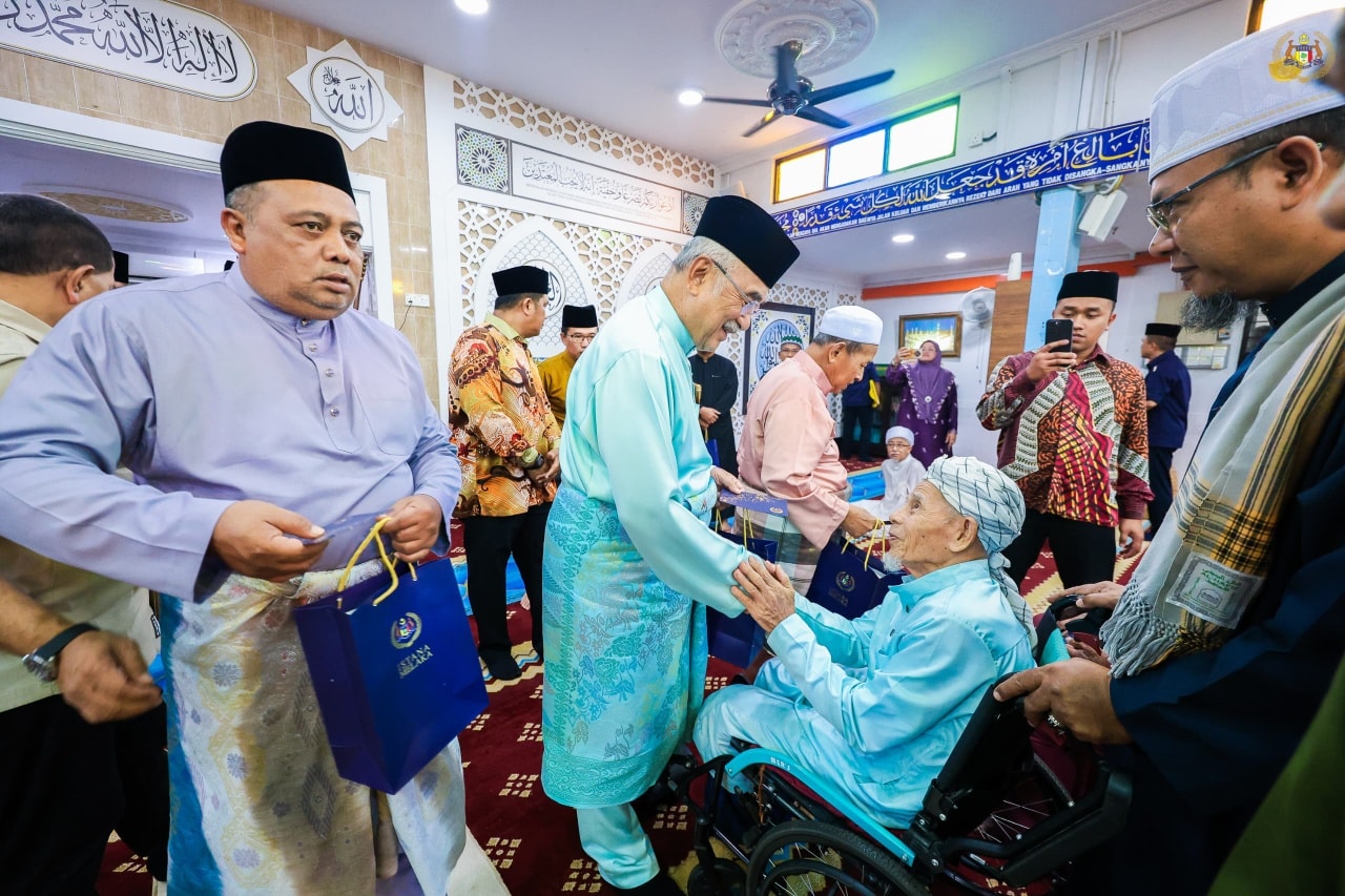 Solat Jumaat di Masjid Ubudiah Ramuan China Kechil, Lubok China