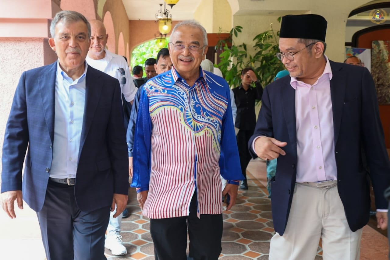 Majlis Makan Tengahari bersama TYT Dr. Abdullah Gul, Mantan Presiden Turkiye ke-11 dan isteri PYT Hayrunissa Gul