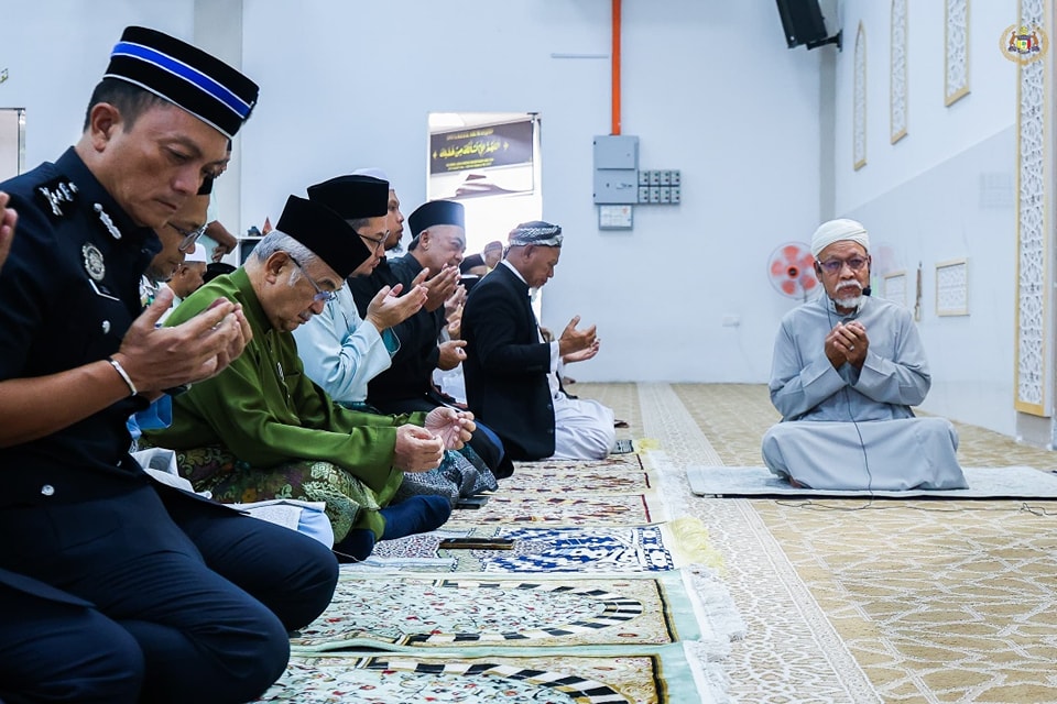 Solat Jumaat di Masjid As-Sabirin, Kampung Gelam, Tanjung Kling