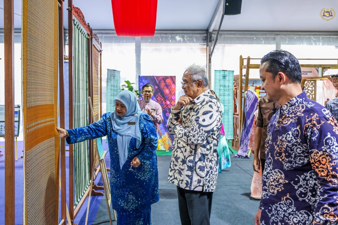 ASEAN Arts and Crafts Bazaar (AACB)