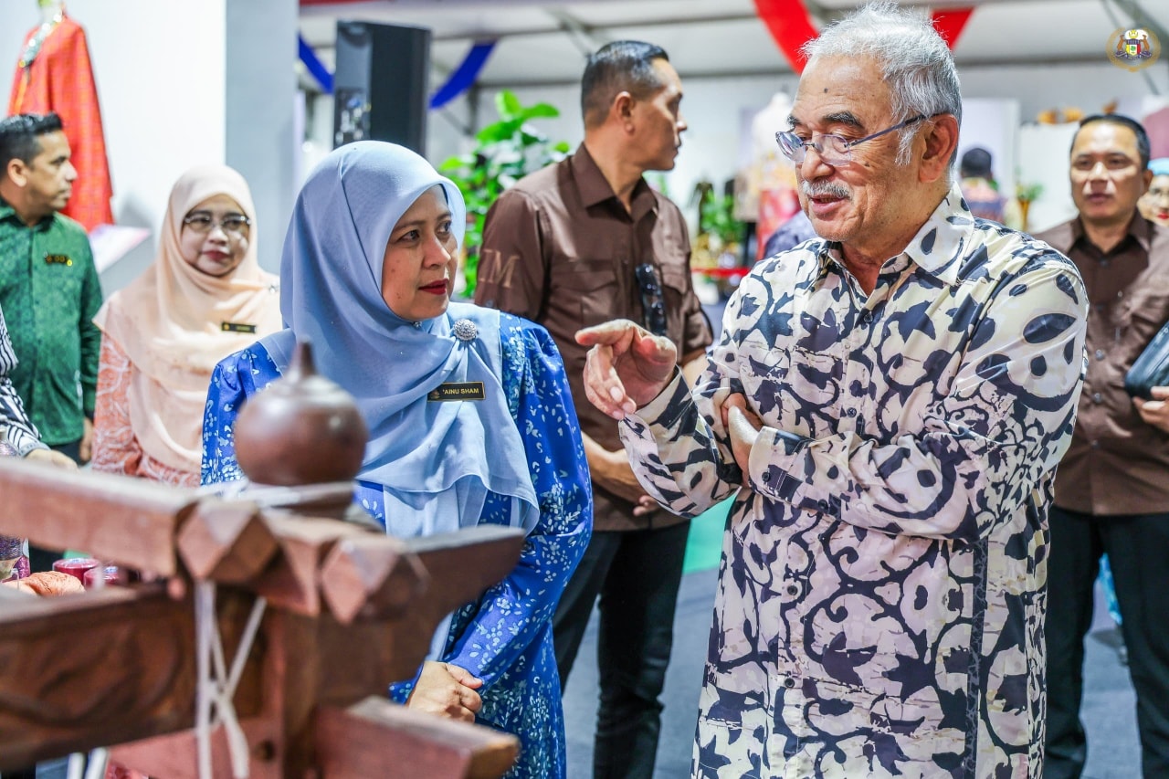 ASEAN Arts and Crafts Bazaar (AACB)