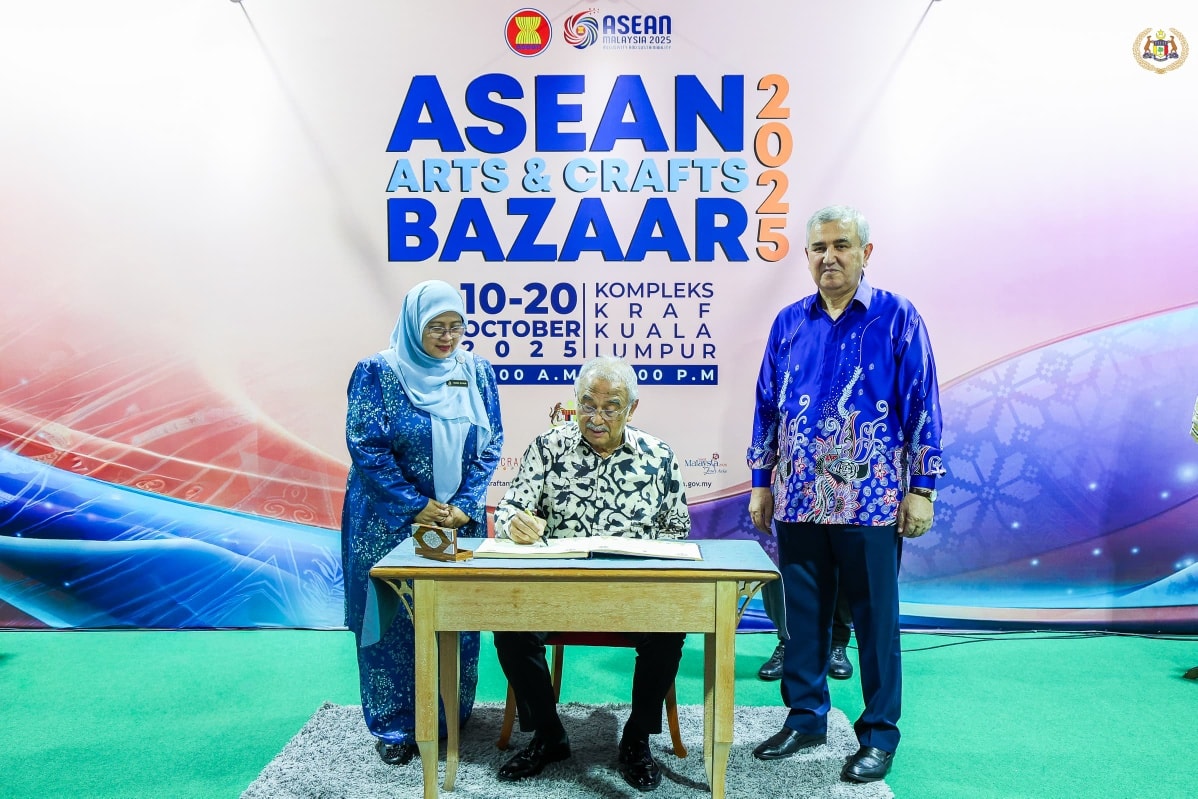 ASEAN Arts and Crafts Bazaar (AACB)