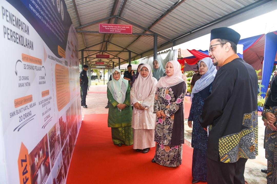 Majlis Santunan Kasih Isteri Menteri - Menteri Agama