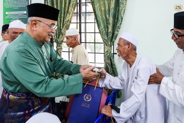  Solat Jumaat di Masjid Ar Rahman, Seri Kesang, Jasin
