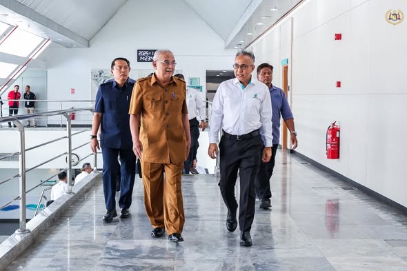 Lawatan ke Malaysia Refining Company Sdn. Bhd. (MRCSB) di Melaka Energy Park, Sungai Udang