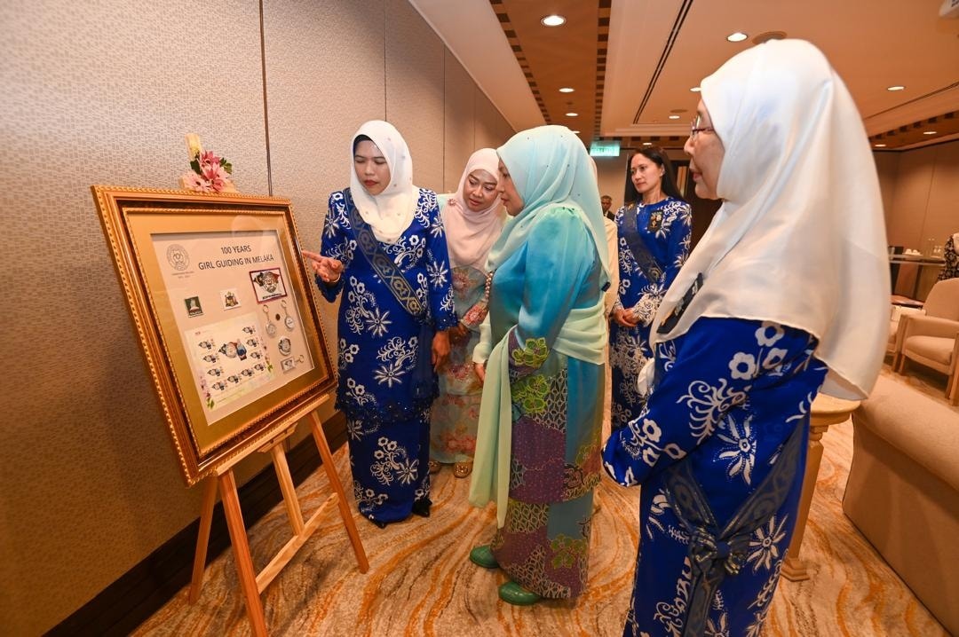 Tetamu Kehormat ke Majlis Centennial Hi-Tea Sempena Sambutan 100 Tahun Pandu Puteri Melaka