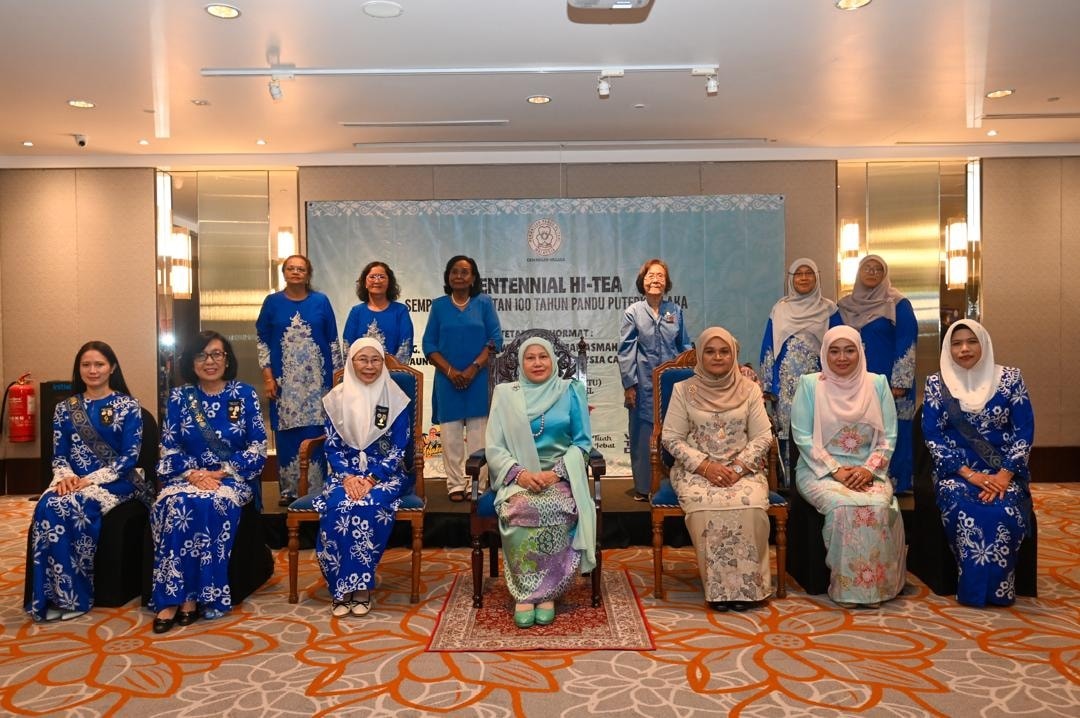 Tetamu Kehormat ke Majlis Centennial Hi-Tea Sempena Sambutan 100 Tahun Pandu Puteri Melaka