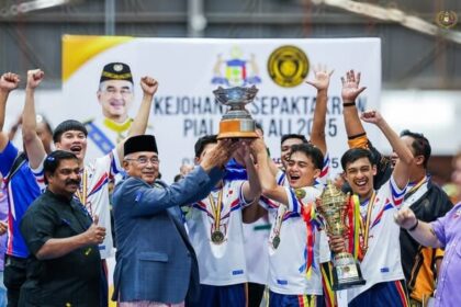 Perlawanan Akhir dan menyempurnakan Majlis Penyampaian Hadiah Kejohanan Sepak Takraw Piala Tun Ali 2025