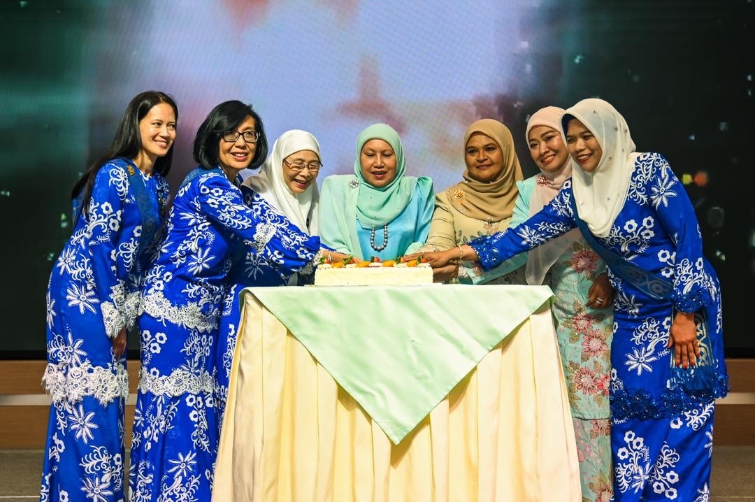 Tetamu Kehormat ke Majlis Centennial Hi-Tea Sempena Sambutan 100 Tahun Pandu Puteri Melaka