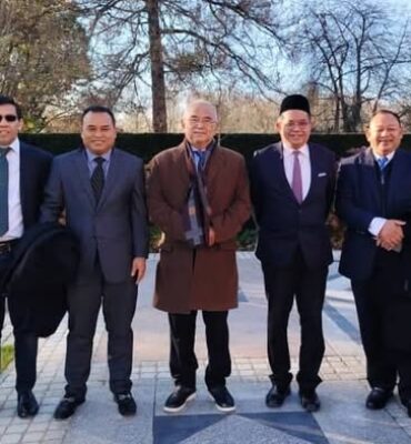 Solat Jumaat di Oxford Centre for Islamic Studies (OCIS), United Kingdom