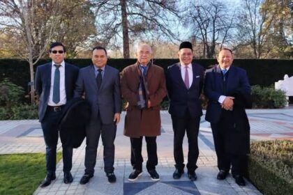 Solat Jumaat di Oxford Centre for Islamic Studies (OCIS), United Kingdom