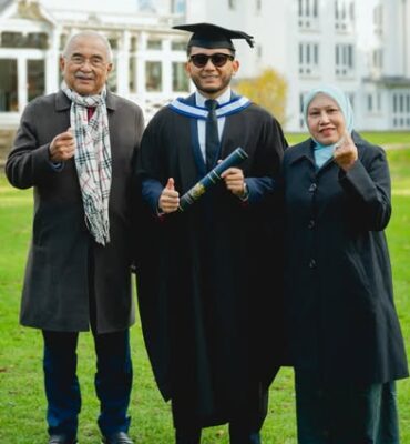 Setinngi-tinggi ucapan tahniah kepada Encik Muhammad Hamka bin Mohd Ali