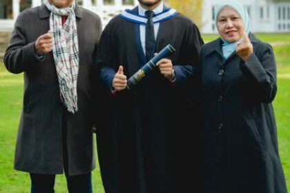 Setinngi-tinggi ucapan tahniah kepada Encik Muhammad Hamka bin Mohd Ali