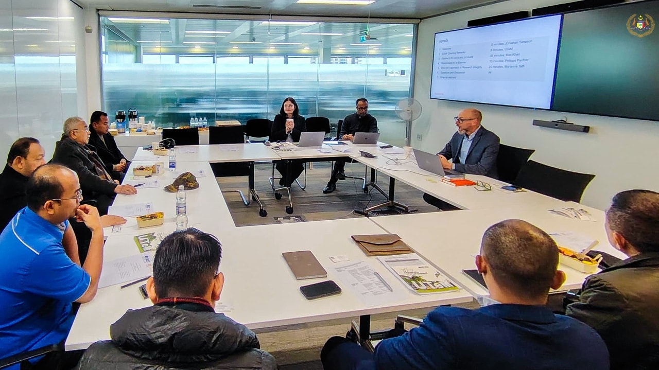 Visit to Elsevier Company with the UTeM Delegation