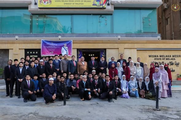 Lawatan ke Pejabat Atase Pendidikan Melaka Mesir