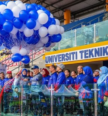 Pelancaran Karnival Hari Keluarga UTeM sempena Sambutan Jubli Perak UTeM ke-25 Tahun