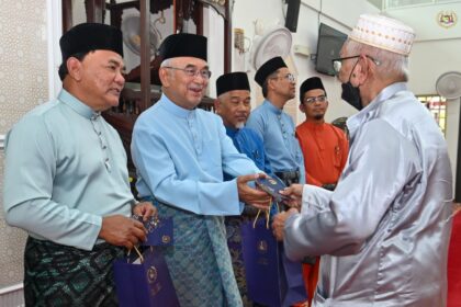 Solat Jumaat di Masjid Saidina Uthman Al-Affan, Pengkalan Minyak, Air Molek