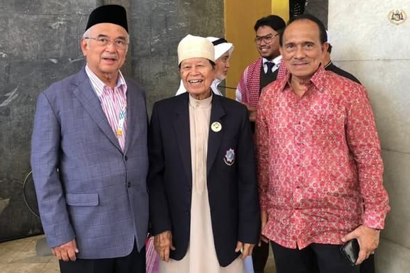 Friday Prayers at The Foundation of The Islamic Centre of Thailand Mosque