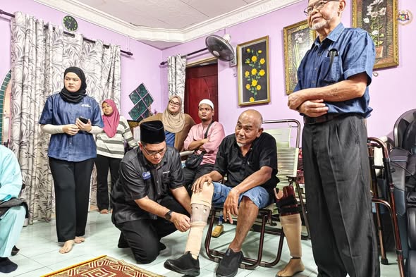 Solat Jumaat di Masjid Al-Abrar, Kampung Balik Bukit, Bukit Lintang