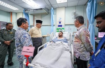 Menziarahi Empat Orang kru udara Cawangan Udara TLDM Lumut