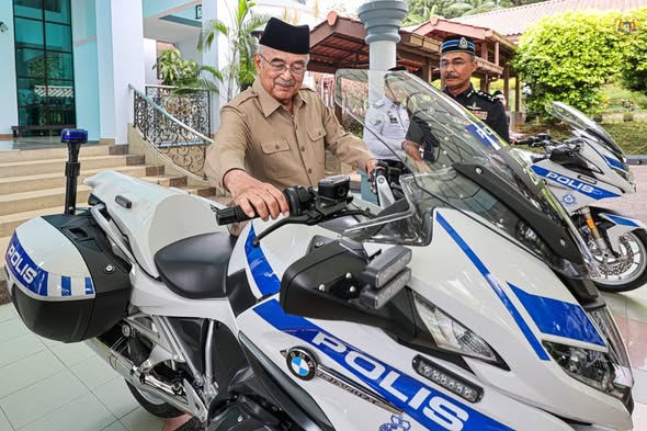 The Handing Over Ceremony of High-Power Motorcycles to the Assignment of Security Control and Police Escort of the Royal Malaysia (PDRM)