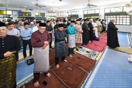 Solat Jumaat di Masjid Al-Ansar, Kampung Baru Kampung Baru, Alor Gajah