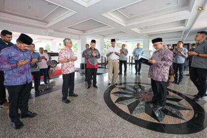 welcomes the arrival of His Royal Highness the Sultan of Pahang Al-Sultan Abdullah Ri'ayatuddin Al-Mustafa Billah Shah Ibni Late Sultan Haji Ahmad Shah