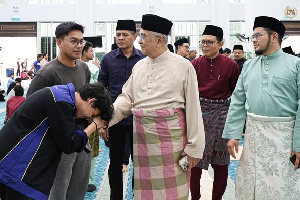 Solat Jumaat di Masjid Sayyidina Abu Bakar UTeM, Durian Tunggal