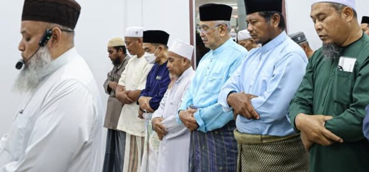 Solat Jumaat di Masjid Saidina Othman, Felda Tun Ghafar, Ayer Kangkong, Jasin