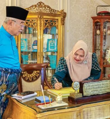 618696258_1365372038936452_5030937562691433822_n Kunjungan Hormat daripada Ibu Kasmarni, Bupati Bengkalis dan Bapak Dr. Ersan Saputra, Sekretaris Daerah (Sekda)