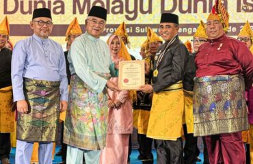 Majlis Perlantikan Bapak Dr. H. Anwar Hafid, M.Si , Gubernur Sulawesi Tengah sebagai Ketua Umum Dunia Melayu Dunia Islam