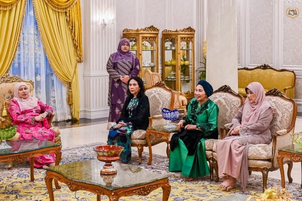 Kunjungan Hormat daripada Persatuan Bekas Duta-Duta Besar Malaysia (AFMA) di Istana Melaka, Bukit Beruang
