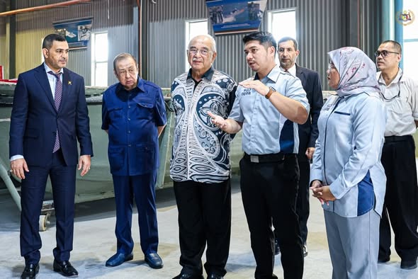 Lawatan ke UES International Sdn Bhd di Batu Berendam, Melaka