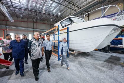 Lawatan ke UES International Sdn Bhd di Batu Berendam, Melaka