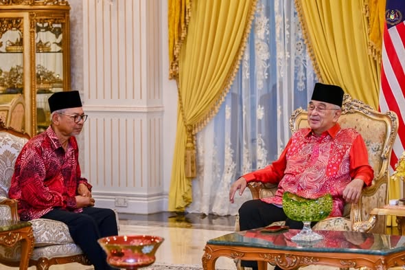 Kunjungan Hormat daripada Persatuan Bekas Duta-Duta Besar Malaysia (AFMA) di Istana Melaka, Bukit Beruang