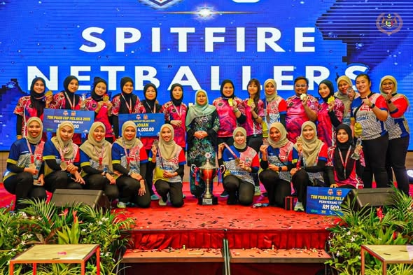 Majlis Penutup dan Penyampaian Hadiah Kejohanan Liga Bola Sepak Piala Tuan Yang Terutama Tun Seri Setia Dr. Haji Mohd Ali Bin Mohd Rustam (Governor Cup) Edisi Keempat Dan Liga Bola Jaring Piala Yang Amat Berbahagia Toh Puan Datuk Wira (Dr.) Hajah Asmah Binti Ab Rahman