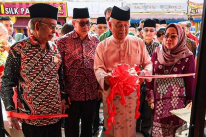 Perasmian CEB Cafe Kedai Buku Sejarah Dunia di Jalan Bendahara, Melaka