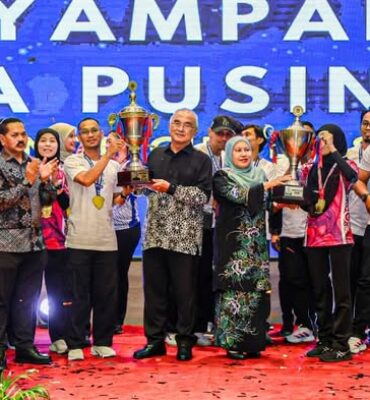 623742494_1372390688234587_6600538766424032871_n Majlis Penutup dan Penyampaian Hadiah Kejohanan Liga Bola Sepak Piala Tuan Yang Terutama Tun Seri Setia Dr. Haji Mohd Ali Bin Mohd Rustam (Governor Cup) Edisi Keempat Dan Liga Bola Jaring Piala Yang Amat Berbahagia Toh Puan Datuk Wira (Dr.) Hajah Asmah Binti Ab Rahman