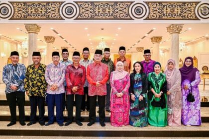 Kunjungan Hormat daripada Persatuan Bekas Duta-Duta Besar Malaysia (AFMA) di Istana Melaka, Bukit Beruang