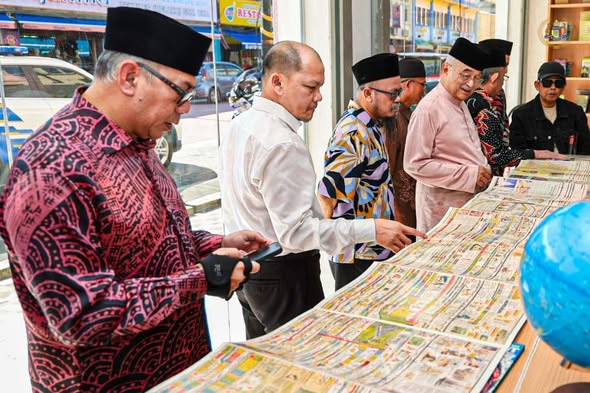 Perasmian CEB Cafe Kedai Buku Sejarah Dunia di Jalan Bendahara, Melaka