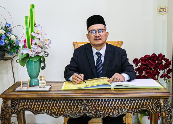 Perjumpaan bersama Yang Arif Tuan Darmafikri bin Abu Adam, Pesuruhjaya Kehakiman Mahkamah Tinggi Sungai Petani, Kedah; YBrs. Tuan Nor Hisham Ibrahim, Timbalan Ketua Pengarah (Pengurusan), Agensi Penguatkuasaan Maritim Malaysia dan YBhg. Dato Dr. Abdul Gapar bin Abu Bakar, Timbalan Ketua Pengarah Bahagian Pelaksanaan Operasi (Operasi), Agensi Pengurusan Bencana Negara (NADMA)