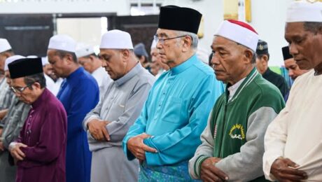 Solat Jumaat di Masjid Al Aminin, Batang Tiga, Klebang